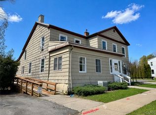 15 Sullivan St, Cazenovia, NY 13035