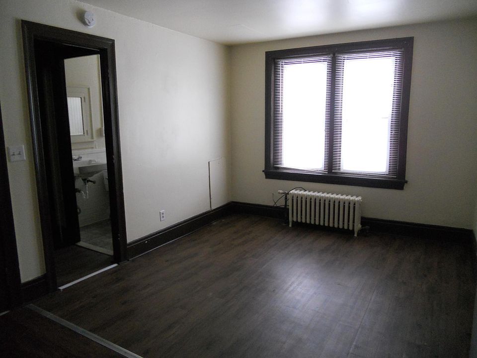 1st image of 520 Virginia St APT 11