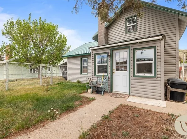 135 S Montana Ave, Absarokee, MT 59001