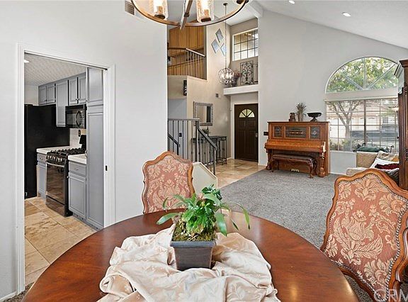 3rd image of 3302 Skyview Ln
