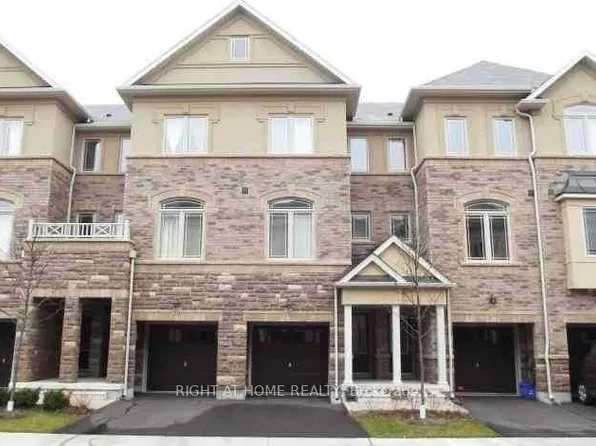 6625 Falconer Dr #7, Mississauga, ON L5N 0C7