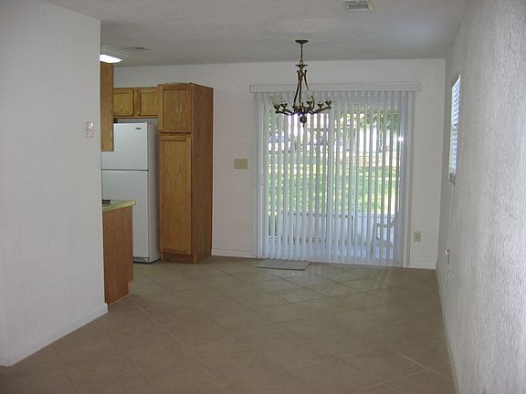 5th image of 3423 W Lake Dr