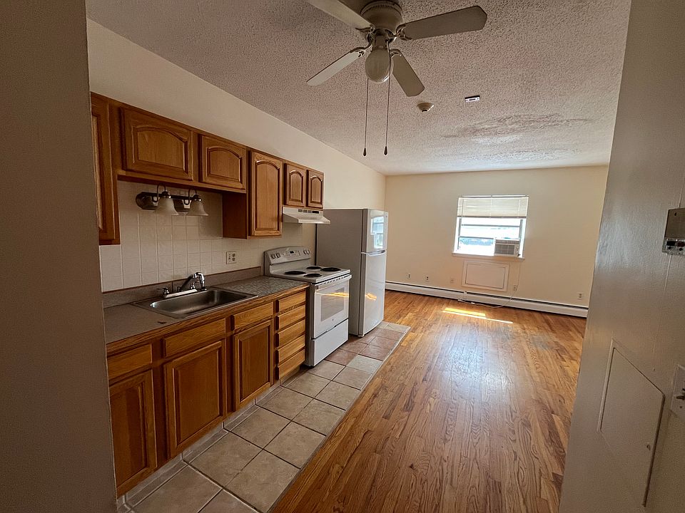 1st image of 1455 Mineral Spring Ave #8