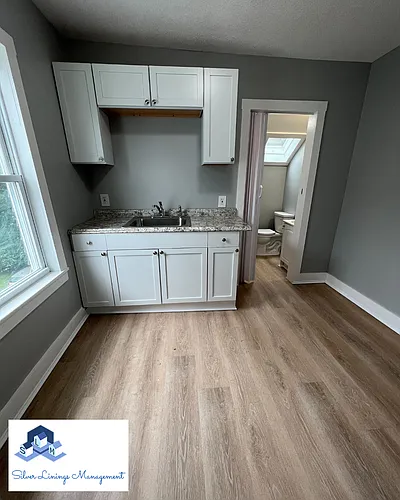 34 Marshall St Photo 1