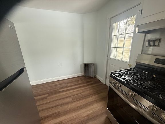 5th image of 2700 Magee Pl