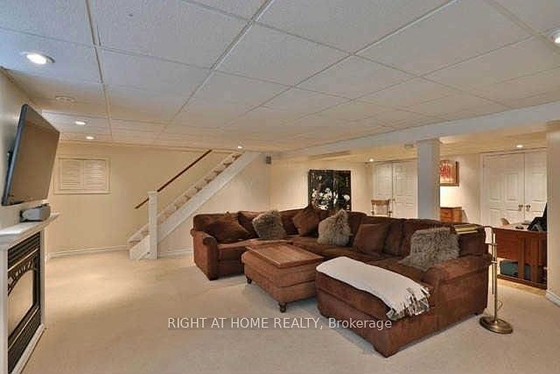 Ajax House for rent - 4 Bedrooms — photo 14
