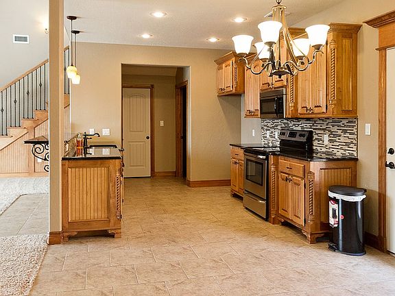 5th image of 3601 NE Willow Way