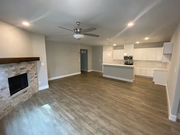 649 The Cottages Dr, Godley, TX 76044