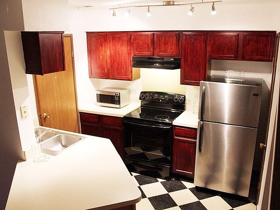 2nd image of 1293 Wyndham Ln #107