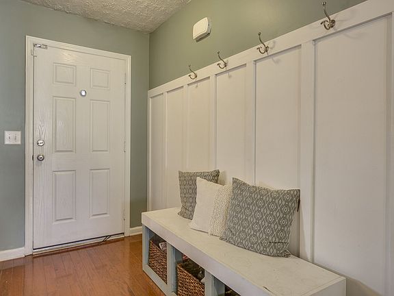 3rd image of 3514 Bluespruce Way