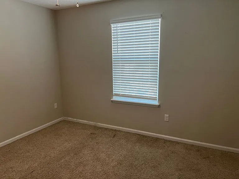494 Northside Dr S — Photo 25
