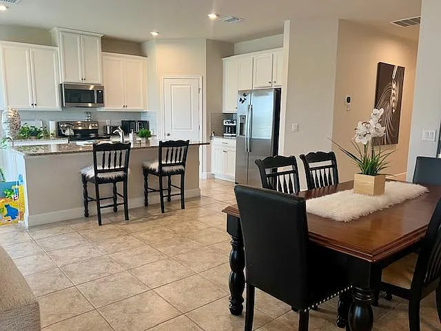 8351 Greenway Ave — Photo 10