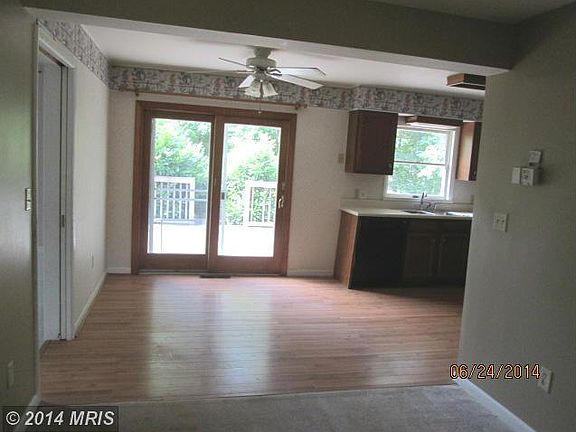 4th image of 42911 Hart Ct
