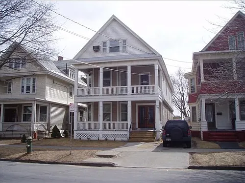 429 Manning Blvd #3 Photo 1
