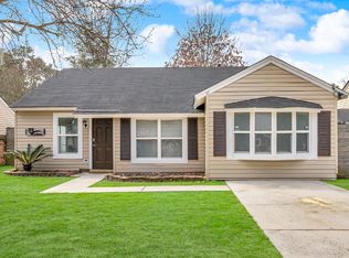 123 Peachtree Dr, Savannah, GA 31419