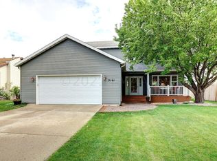 3161 24th Ave S, Fargo, ND 58103