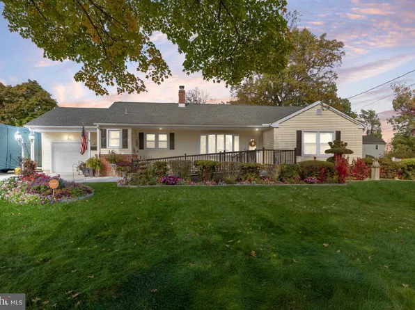 52 W Birch St, Vineland, NJ 08360