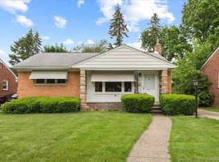 2034 Carlysle St, Dearborn, MI 48124