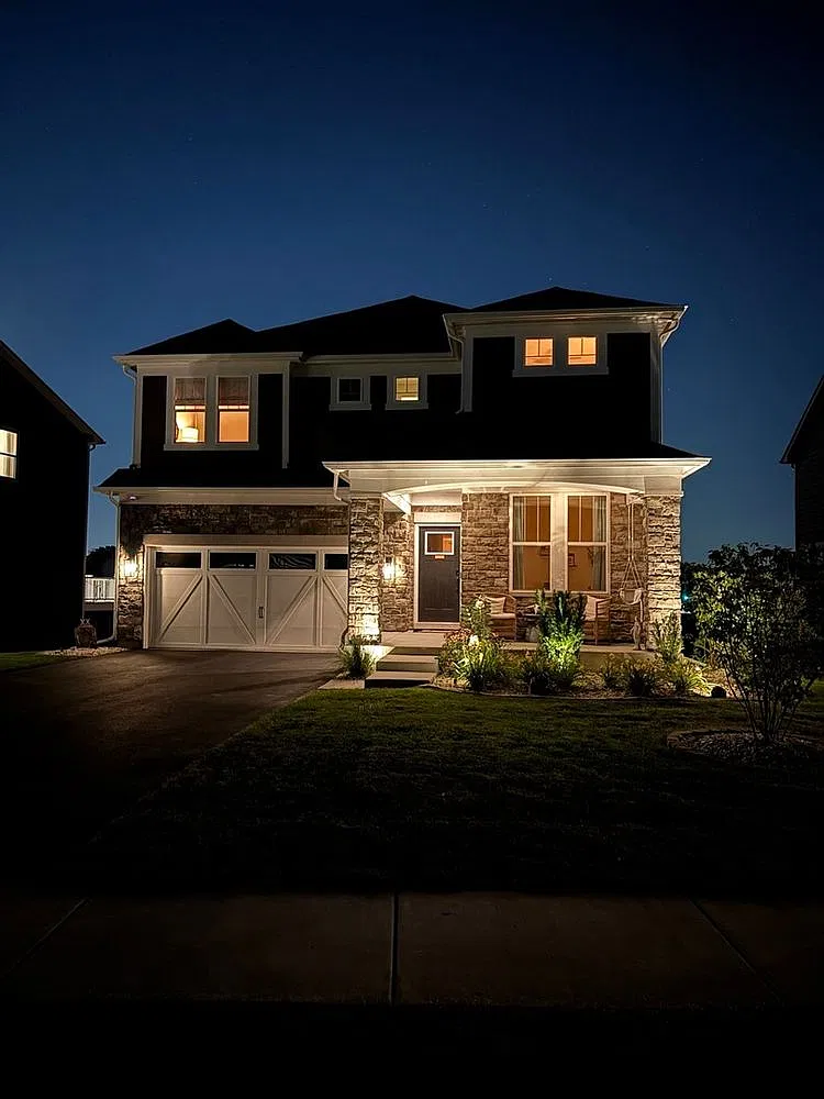 4 bed, 2996 sqft, $5,200 — Photo 1