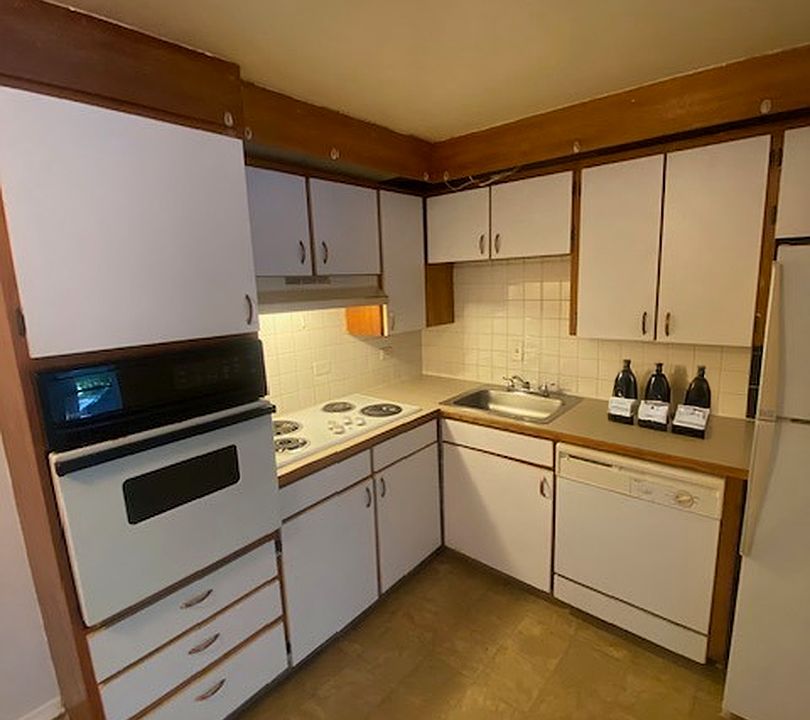 2nd image of 9151 Fontaine St #13