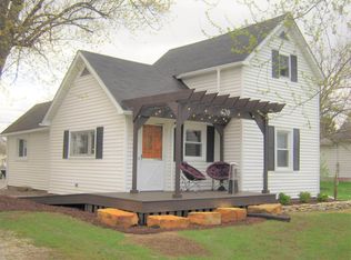 420 N Line St, Churubusco, IN 46723