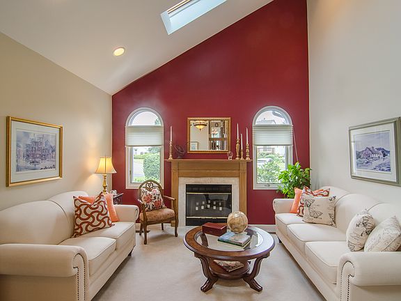 3rd image of 27 Knutsen Dr