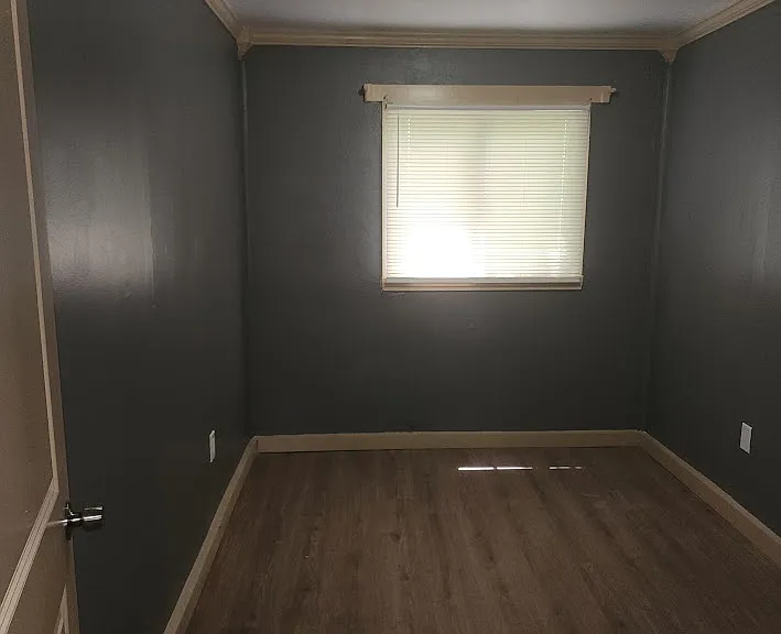 915 Carrolton Rd — Photo 17