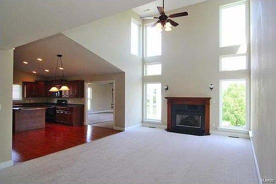 5th image of 119 Pleasant Lake Ct
