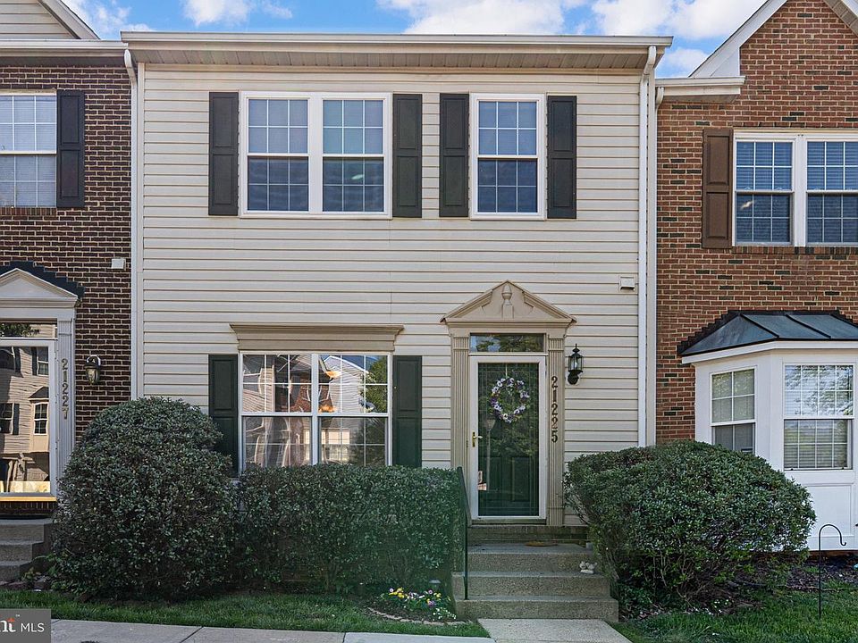 1st image of 21225 Owls Nest Cir #28