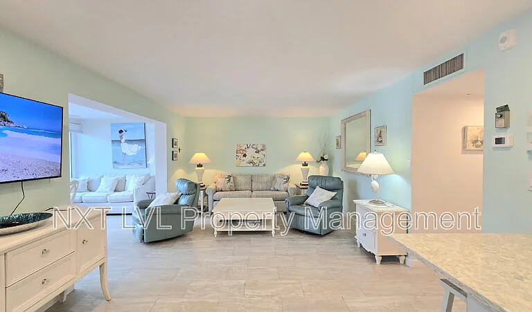 1065 Gulf Shore Blvd N #108 — Photo 9