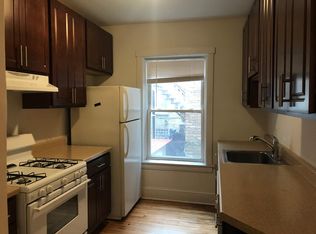 2156 W Berteau Ave APT 1, Chicago, IL 60618