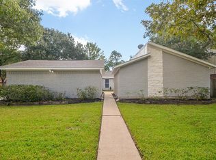 10230 Sagemark Dr, Houston, TX 77089