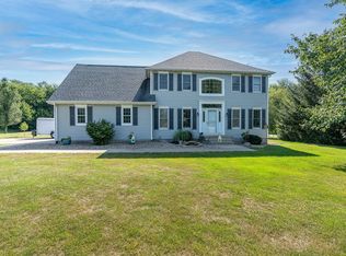 2560 Dartford Den, Muscatine, IA 52761