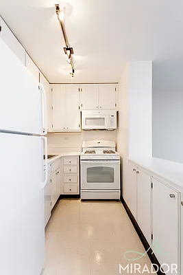 Rented by Mirador Real Estate | media 3