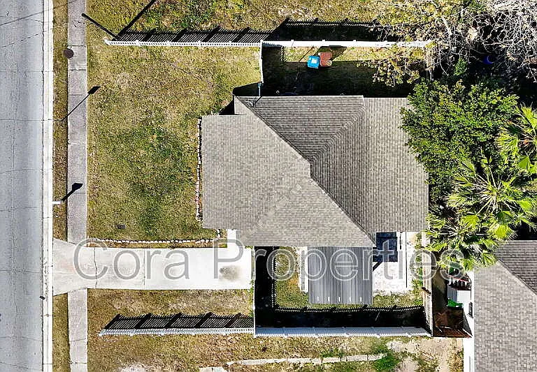 608 Claude Holmes Sr Ave — Photo 16