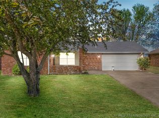 2926 S Main St, Sapulpa, OK 74066