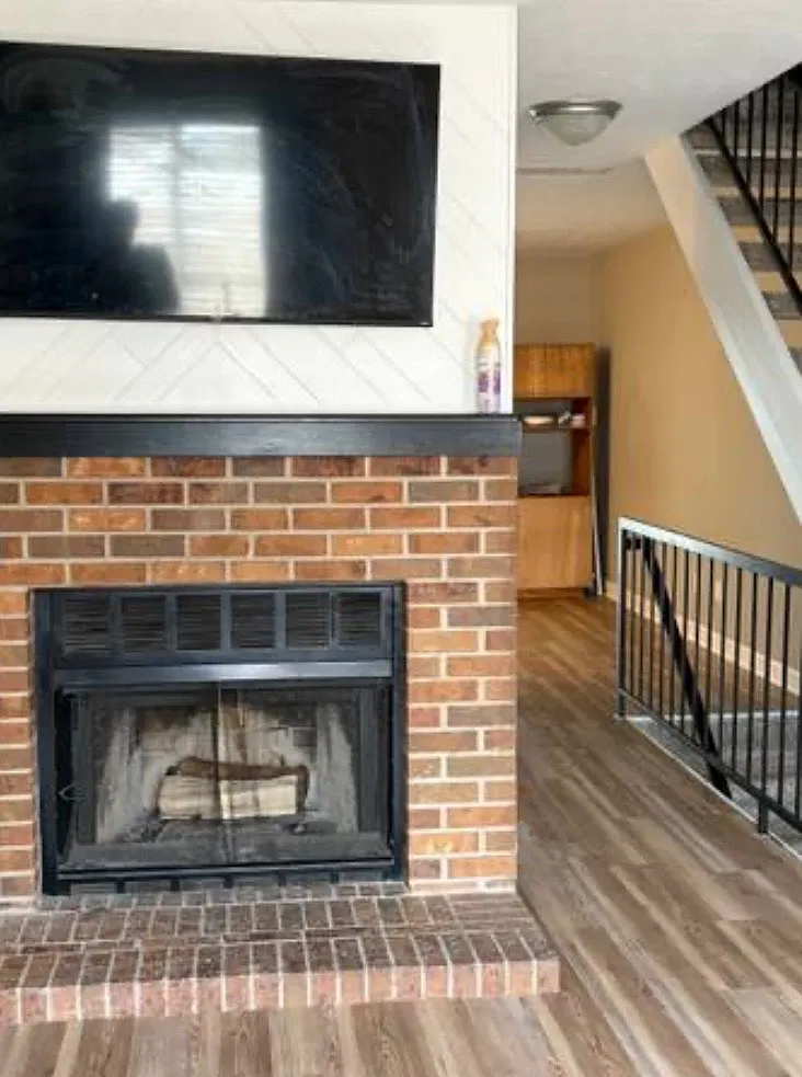 2 bed, 1.5 bath, 1470 sqft, $2,000 — Photo 1
