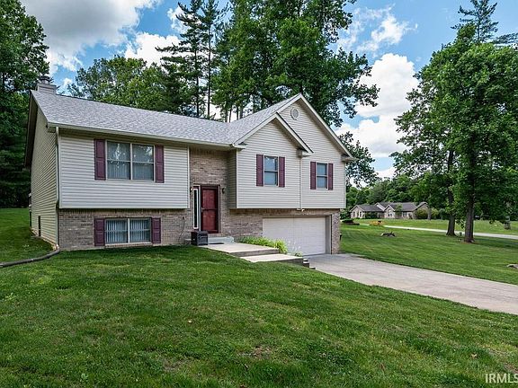 2nd image of 5918 S Foxwood Ln