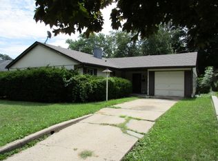 205 Harding Ave, Waukegan, IL 60085