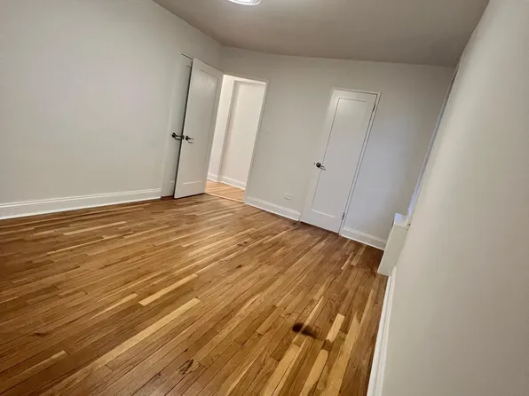 76-12 35th Avenue image 6 of 9