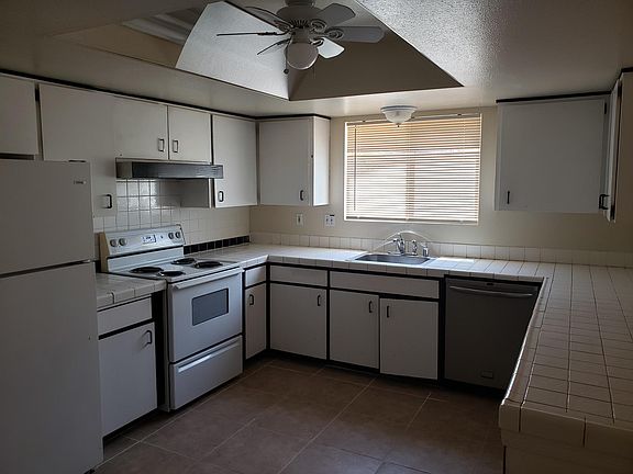 3rd image of 2528 Talisman Dr