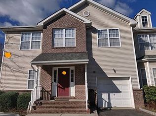 92 Forest Dr, Piscataway, NJ 08854