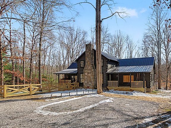 2nd image of 1165 Whippoorwill Dr