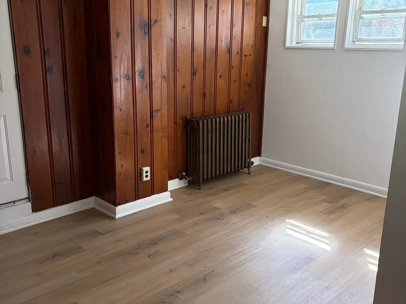 1 bed, 800 sqft, $1,050 — Photo 1