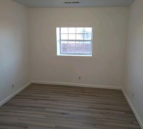 5th image of 300 N 14th St