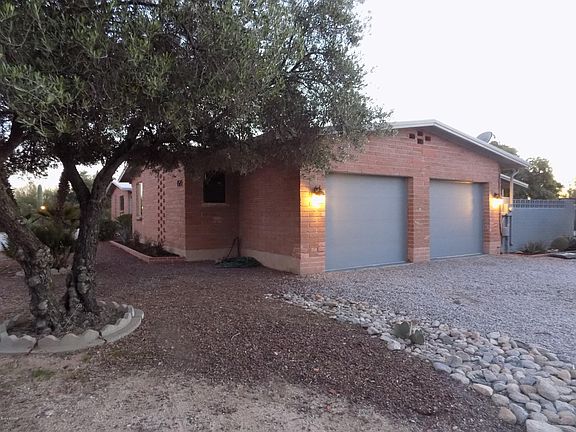 3rd image of 1525 W San Annetta Dr