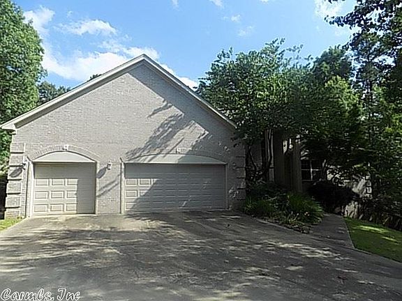 2nd image of 14 Wellington Woods Ct