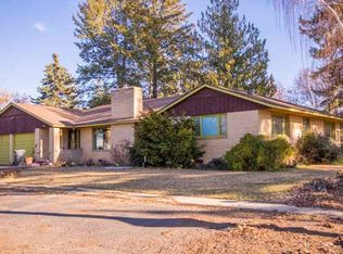 702 E Locust St, Waterville, WA 98858