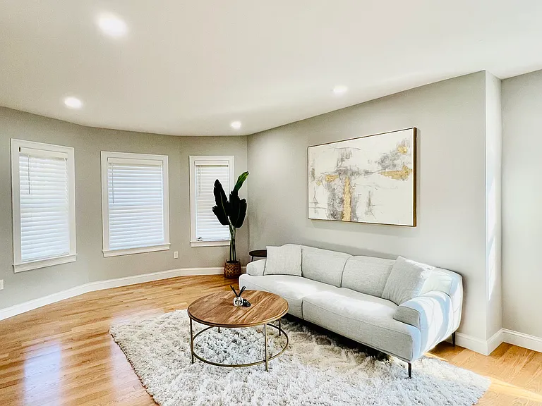 28 Metcalf St #1 — Photo 5