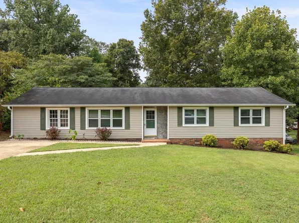 109 Bondale Dr, Spartanburg, SC 29303